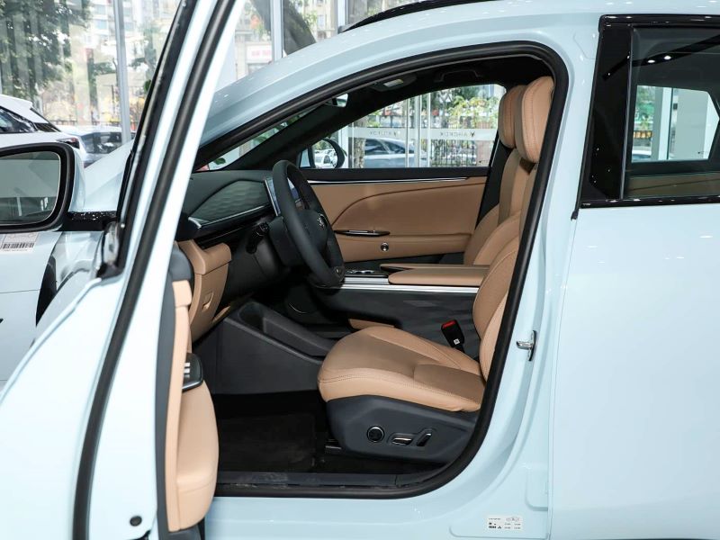 Arcfox Alpha T5 660KM MAX 2025 - Specs & Export | SinoAutoGo